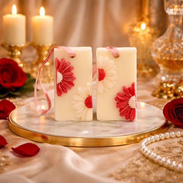 Floral Elegance Wax Tablets (Pack of 2) – Scented Wardrobe Freshener with Daisy Design