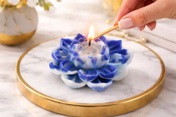 Lotus Flower Decorative Candle (8 cm x 8 cm)