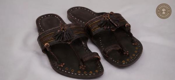 Original Kolhapuri Karkar (Soundwali) Leather Chappal