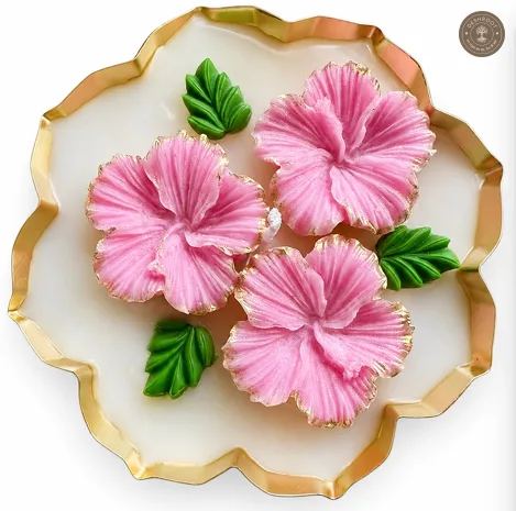 Hill Pour Hibiscus Urli Lavender Soy Wax Candle
