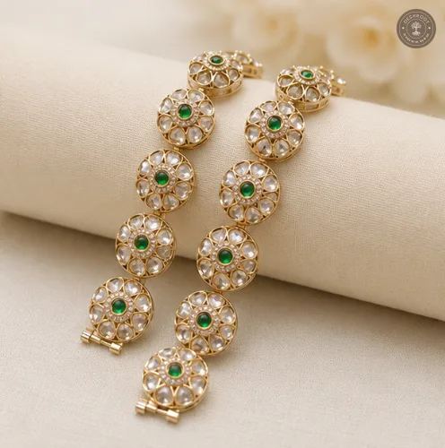 Emerald Noor Kundan Floral Gold-Tone Gajra Bracelets