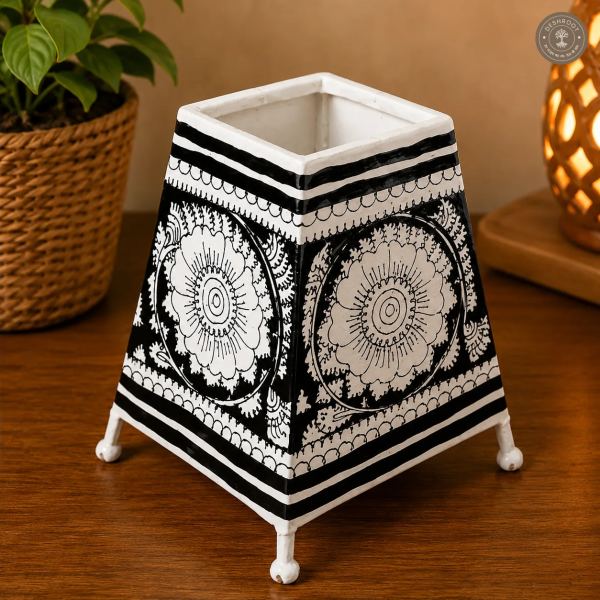 Black Floral Motif Goat Leather Craft Table Lamp