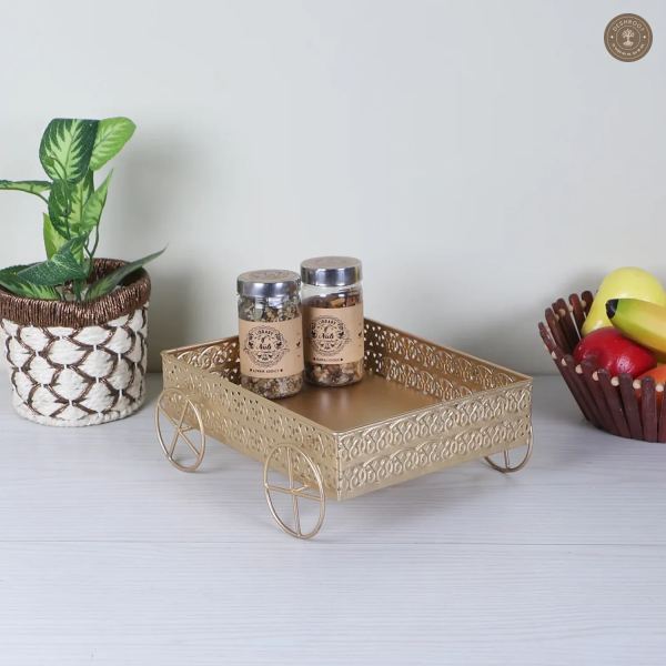 Metal Serving Thela