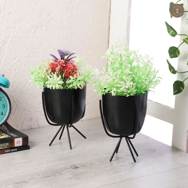 Black Metal Planter with Stand Set of 2
