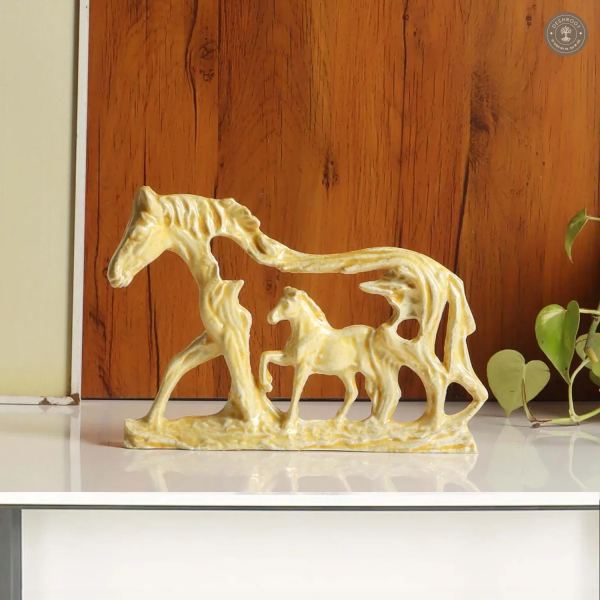 White & Gold Horse Table Decor