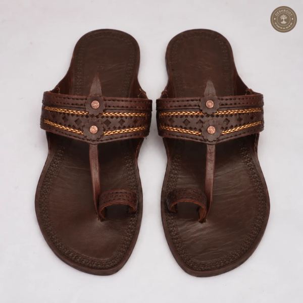Original Kolhapuri Ladies Colour Leather Chappal – Handcrafted Genuine Leather Traditional Sandals with Metallic Accents for Women