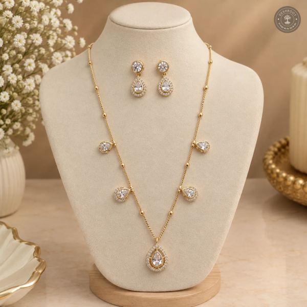 Elegant Gold Tone Teardrop Necklace & Earring Set
