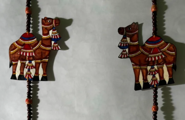 Tholubommalata Camel Toran -Set of 2