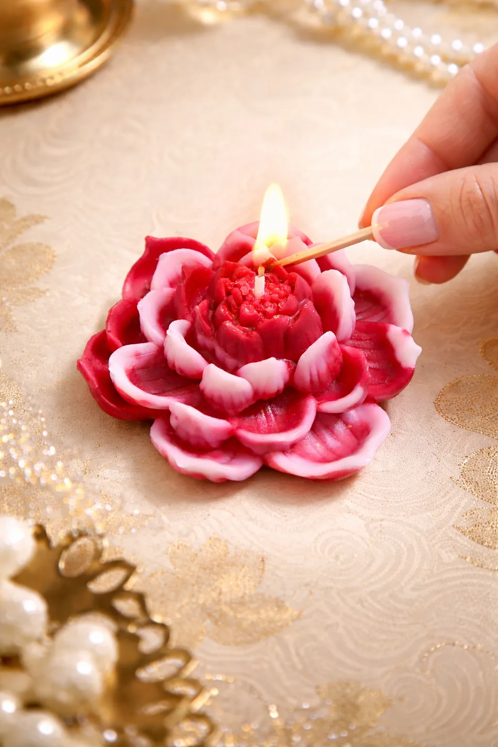 Lotus Flower Decorative Candle – Handcrafted Floral Candle for Home Décor