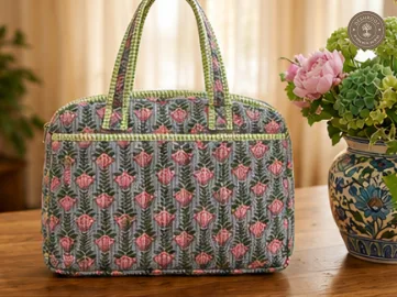 Tulip Garden Quilted Laptop Bag