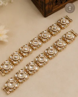 Kundan & Pearl Gajra – Traditional Gold-Tone Statement Hand Jewellery