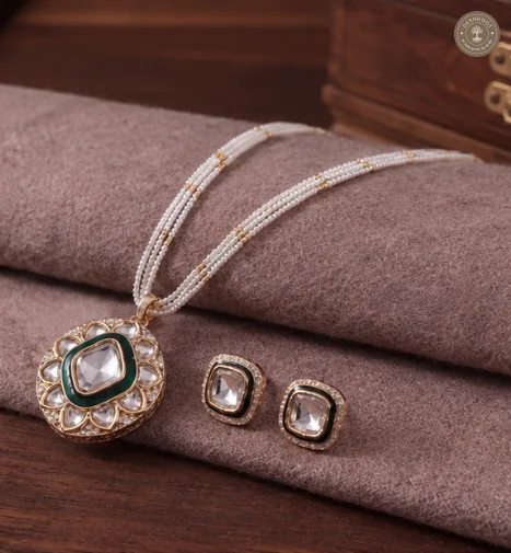 Moissanite Kundan Pearl Pendant Set