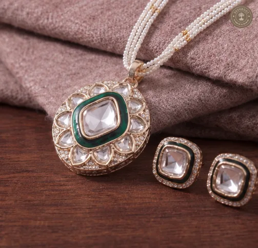 Moissanite Kundan Pearl Pendant Set