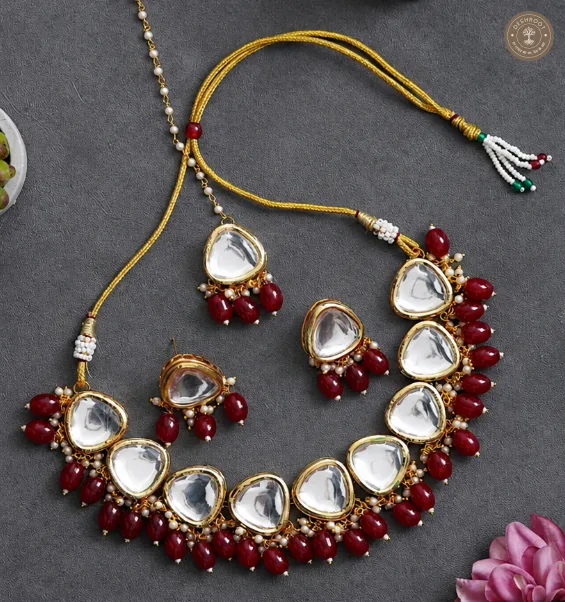 Kundan choker