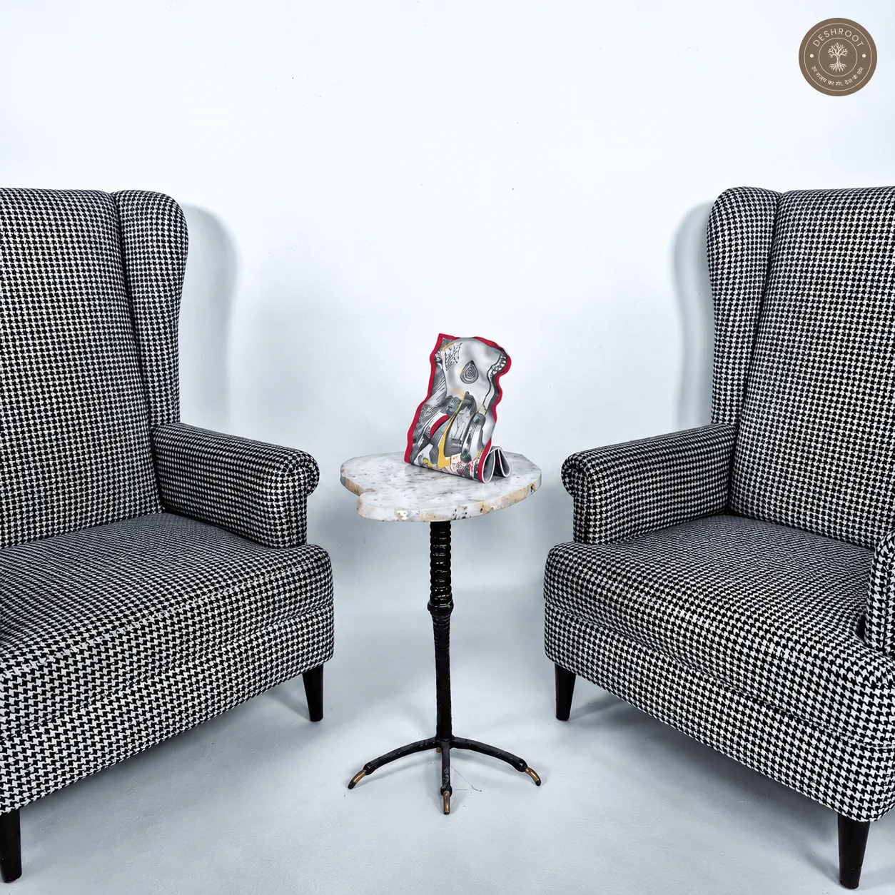 The Split Hundred Tabletop Art | Contemporary Money-Inspired Desk Décor 50×20 cm