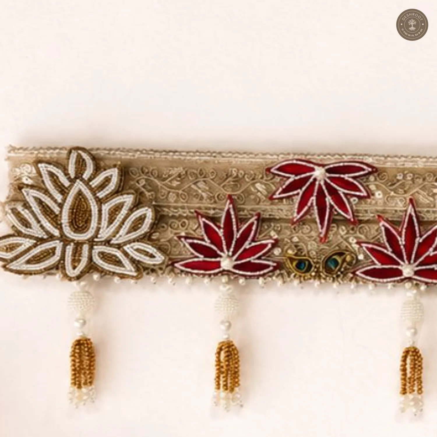 Elegant Red & Golden Lotus Bandhanwar