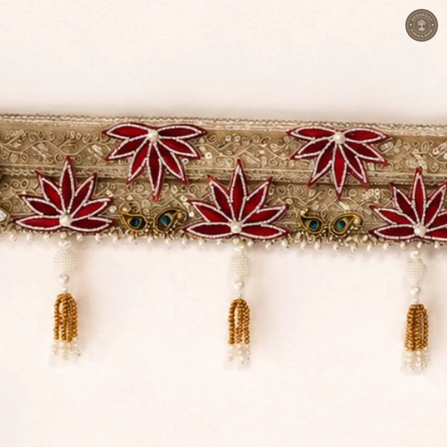 Elegant Red & Golden Lotus Bandhanwar