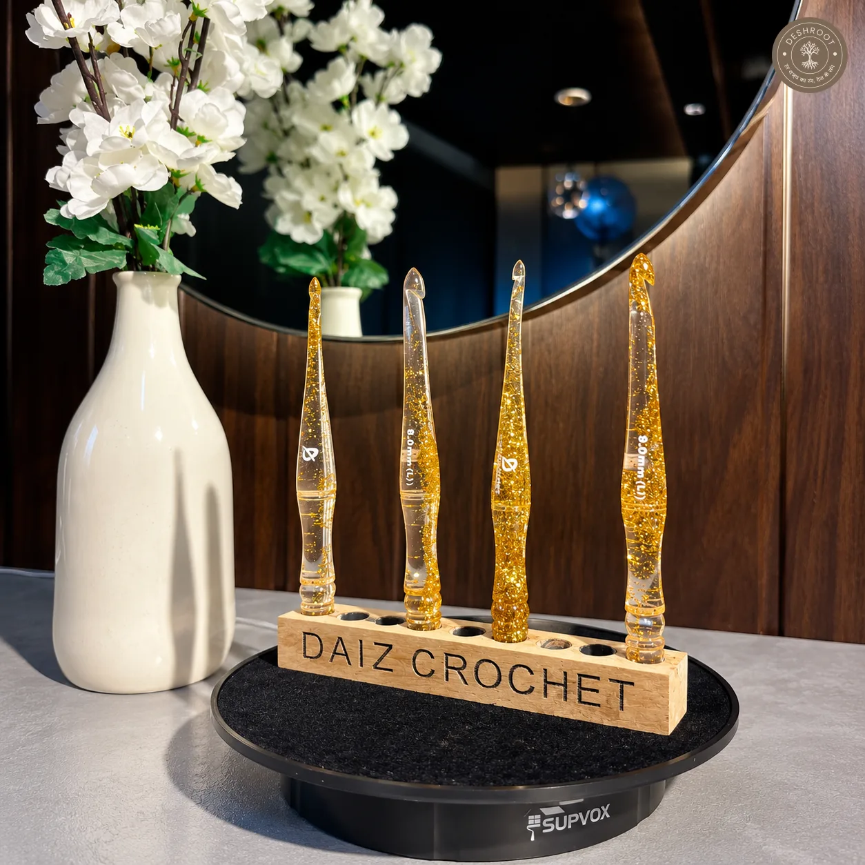 Golden Glitter Crochet Hook