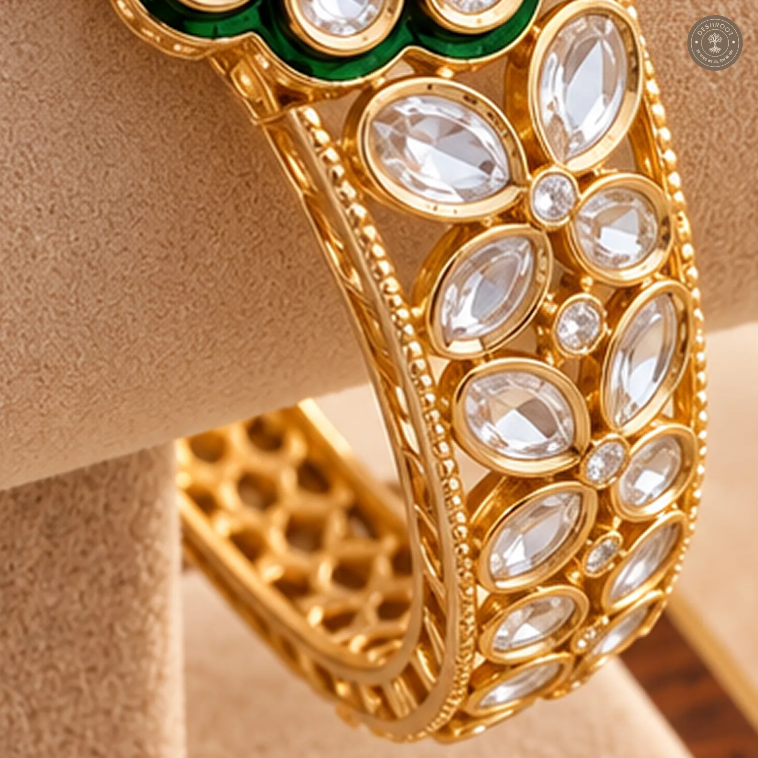 White Disc Green Enamel Scalloped Medallion Gold-Tone Kada Bracelet