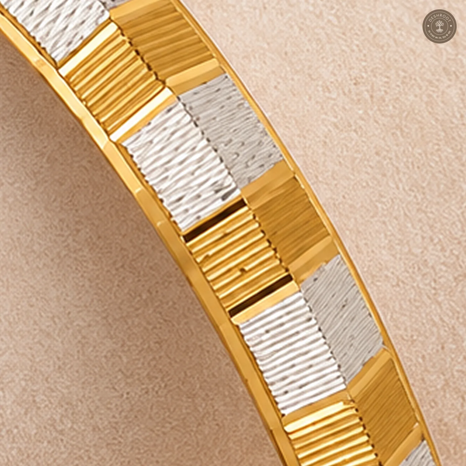 Dual-Tone Checkered Block Slim Bangle