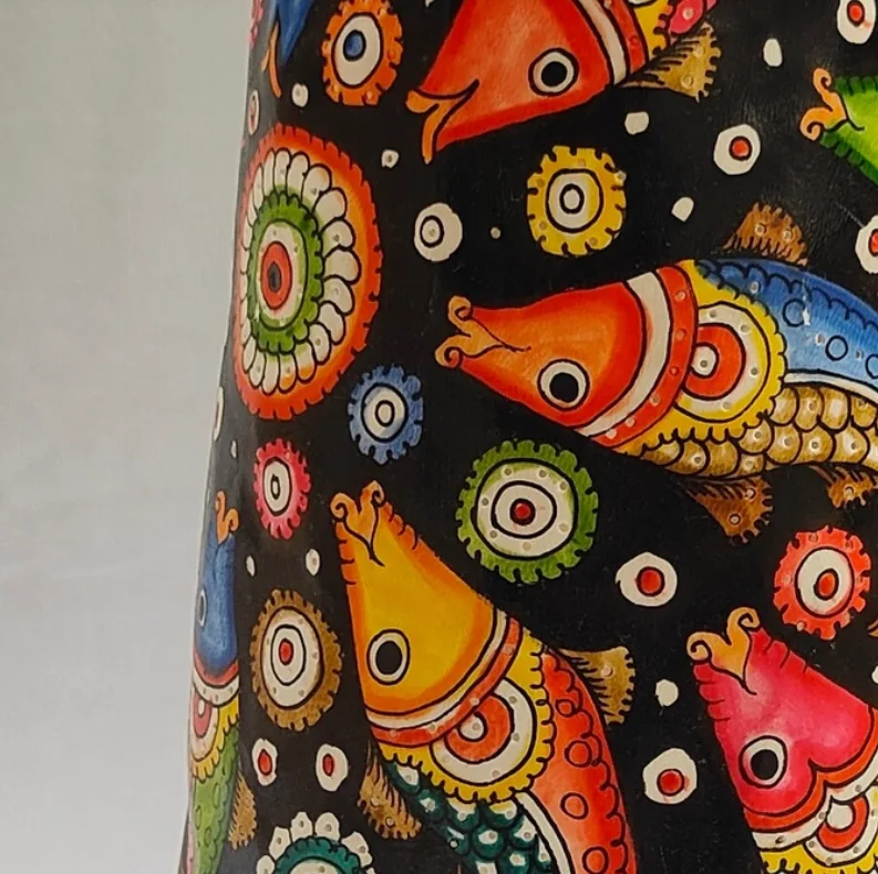 16-Inch Meeting Fish Design Leather Floor Lamp