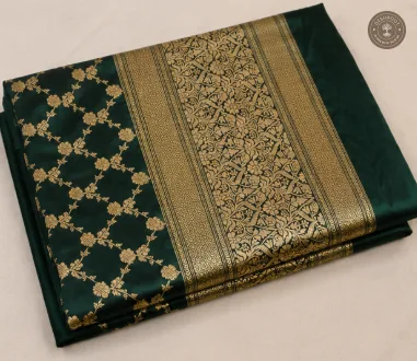 Kattan Silk Banarasi Dupatta – Emerald Green Jaal with Intricate Gold Zari Floral Weaving