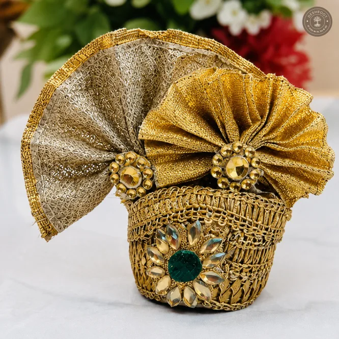Laddu Gopal Mukut