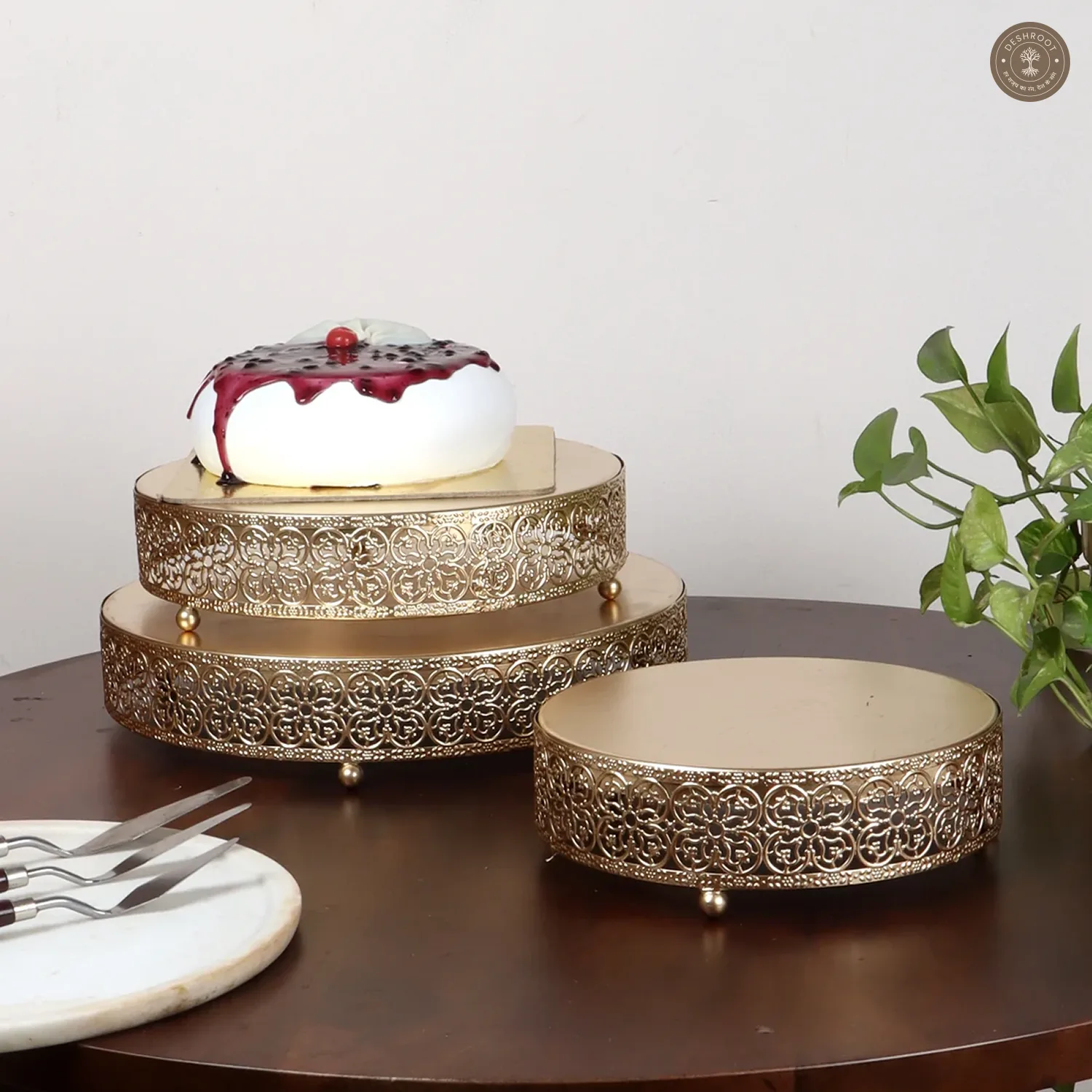 Round Etching Flower Buffet Riser Set of 3
