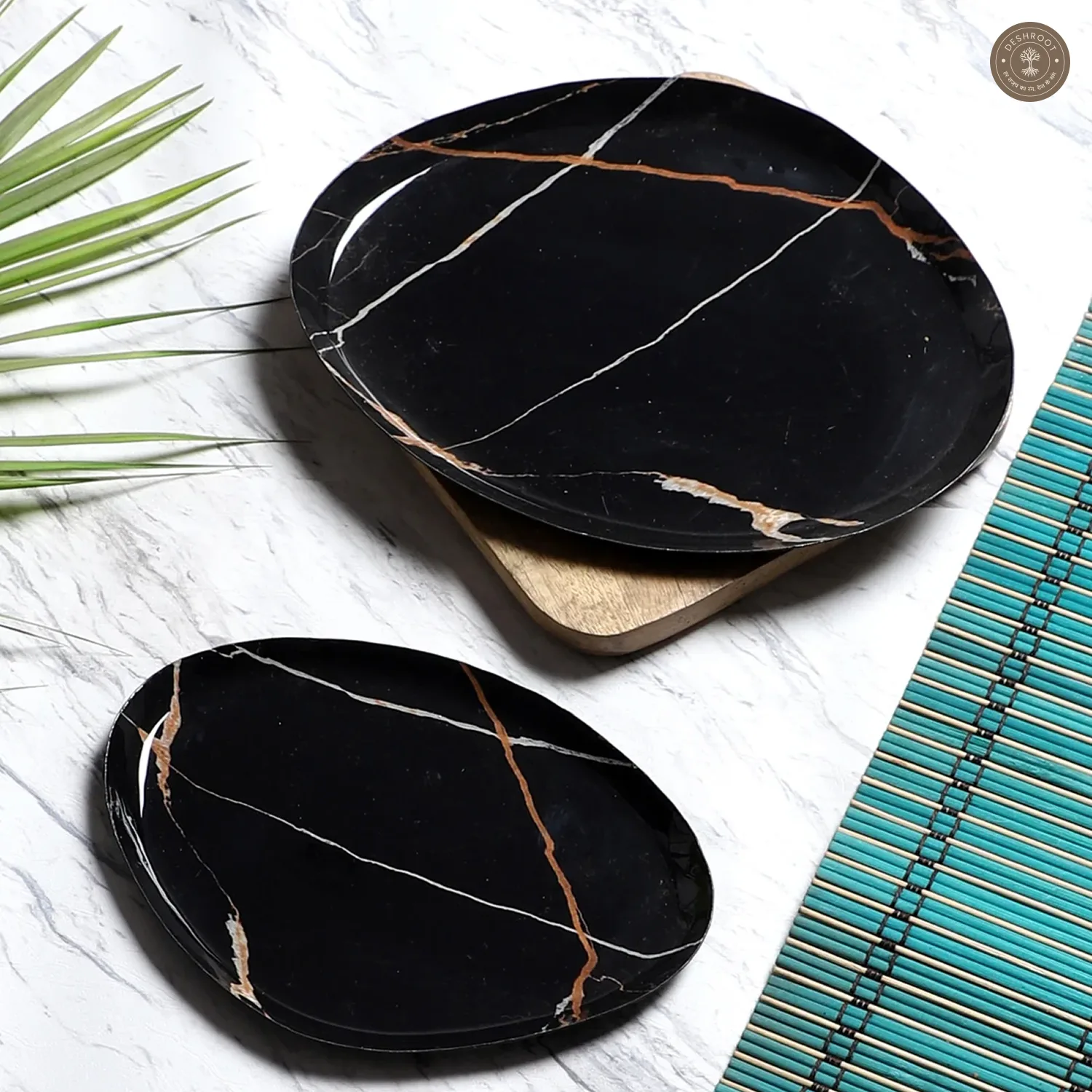 Black & Gold Metal Platter Set of 2