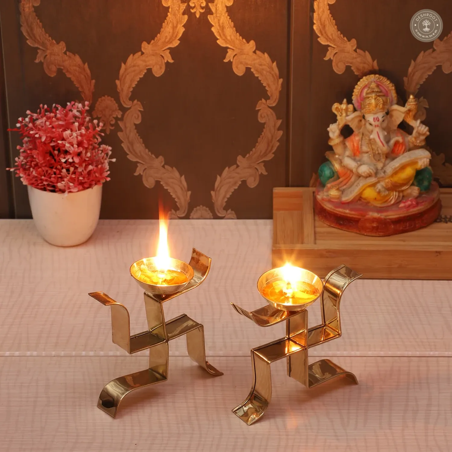 Standing Satiya Set of 2