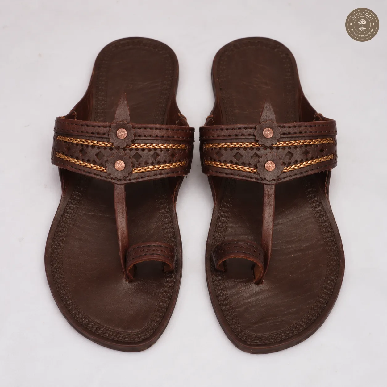 Original Kolhapuri Ladies Colour Leather Chappal – Handcrafted Genuine Leather Traditional Sandals with Metallic Accents for Women