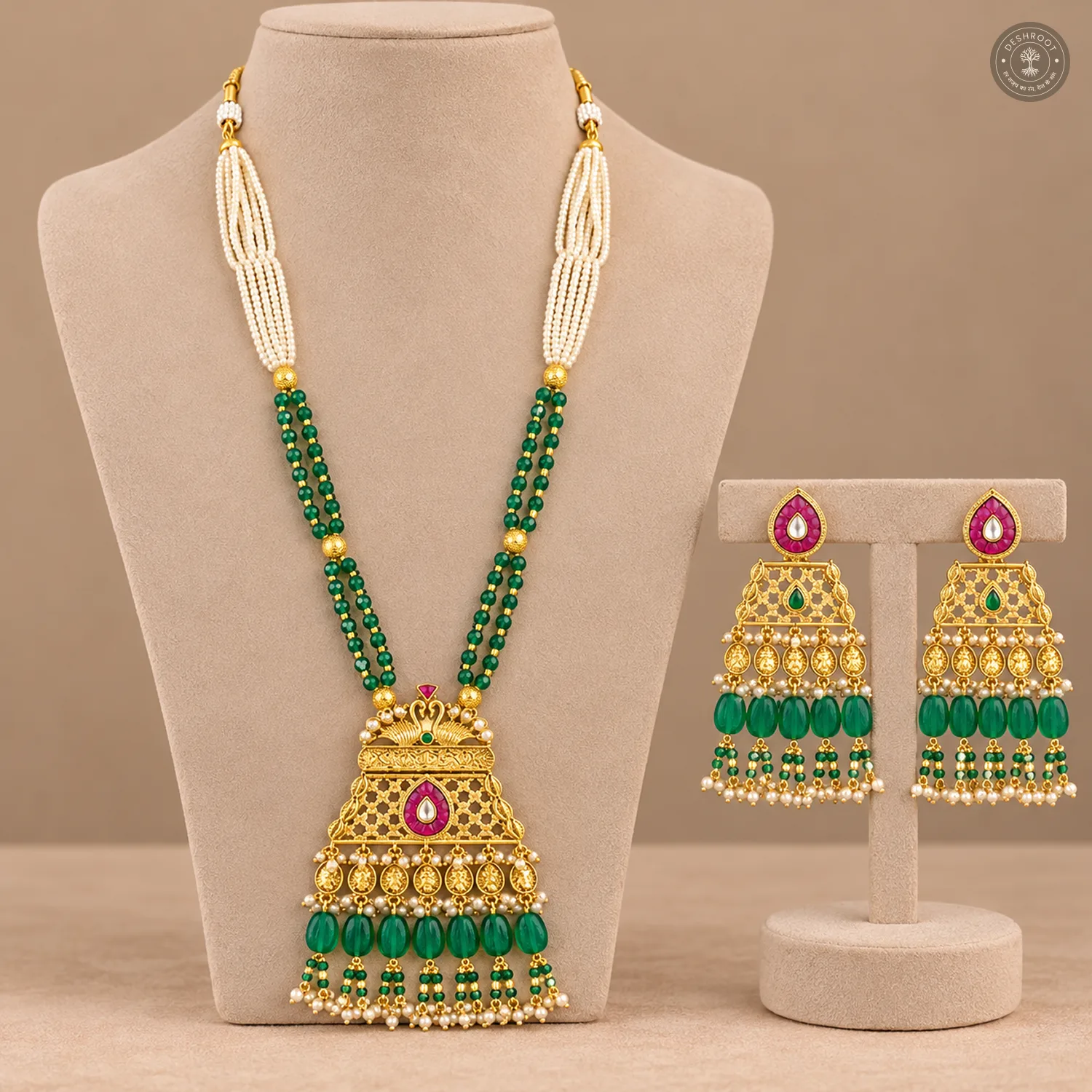 Swan Motif Green Bead Pendant Necklace Set