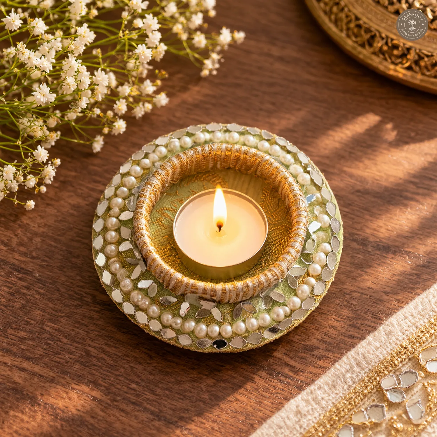 Pearl and Mirror Border Tea Light Holder